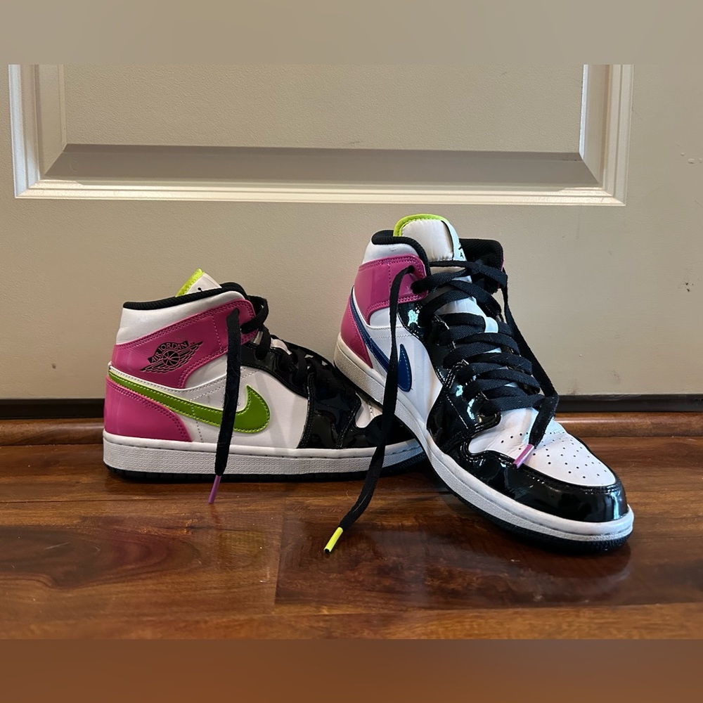 Nike Air Jordan 1 Mid